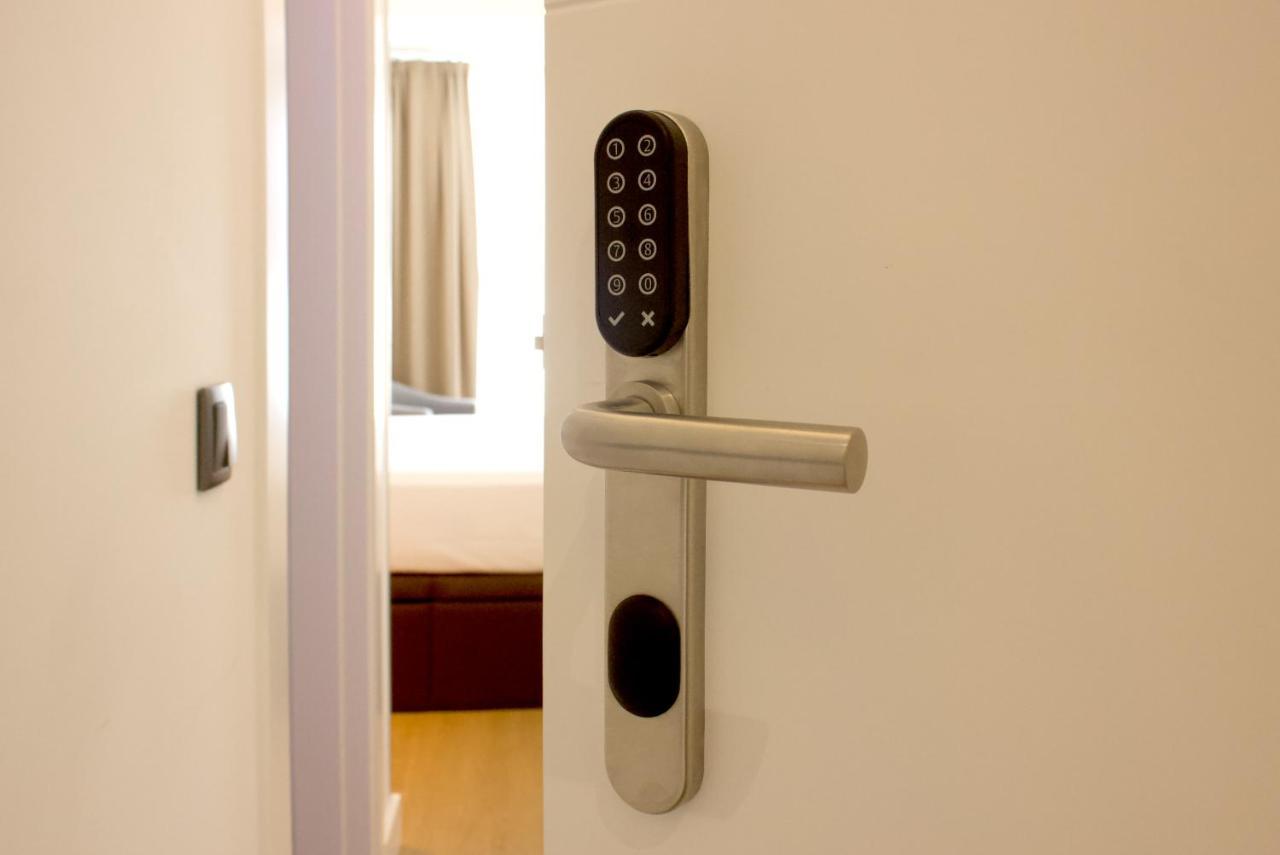 Woohoo Rooms Hortaleza Madrid Exterior foto